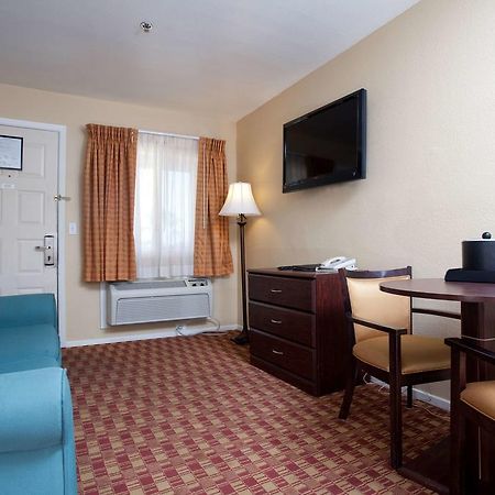 Red Lion Inn & Suites Cathedral City Palm Springs Экстерьер фото