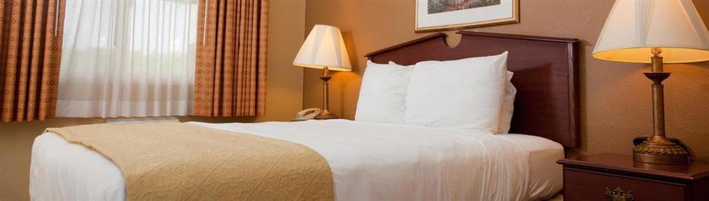Red Lion Inn & Suites Cathedral City Palm Springs Номер фото