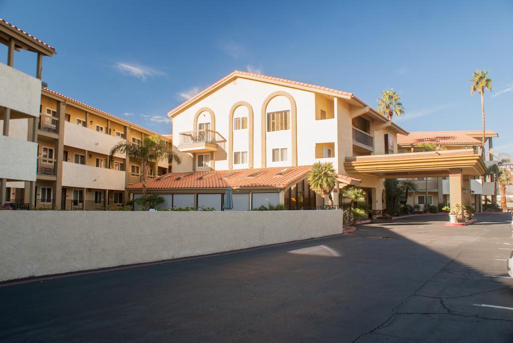 Red Lion Inn & Suites Cathedral City Palm Springs Экстерьер фото