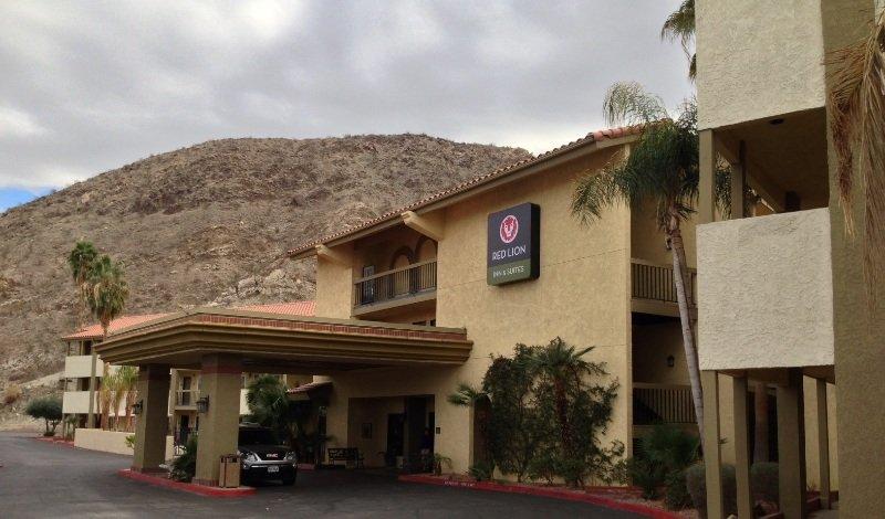 Red Lion Inn & Suites Cathedral City Palm Springs Экстерьер фото