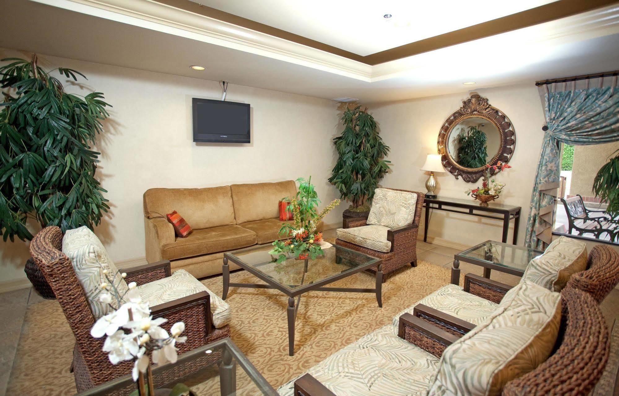Red Lion Inn & Suites Cathedral City Palm Springs Экстерьер фото