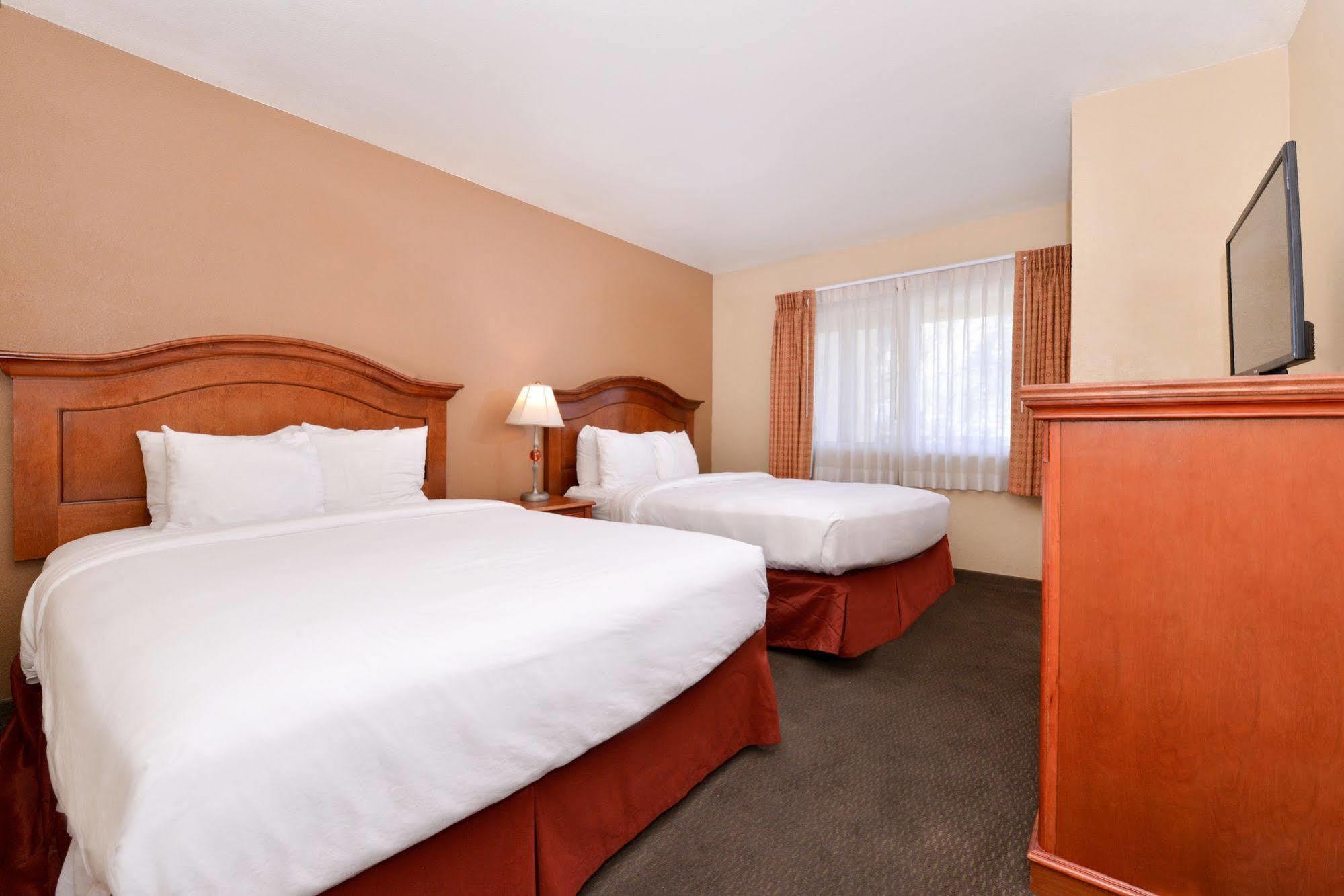 Red Lion Inn & Suites Cathedral City Palm Springs Экстерьер фото
