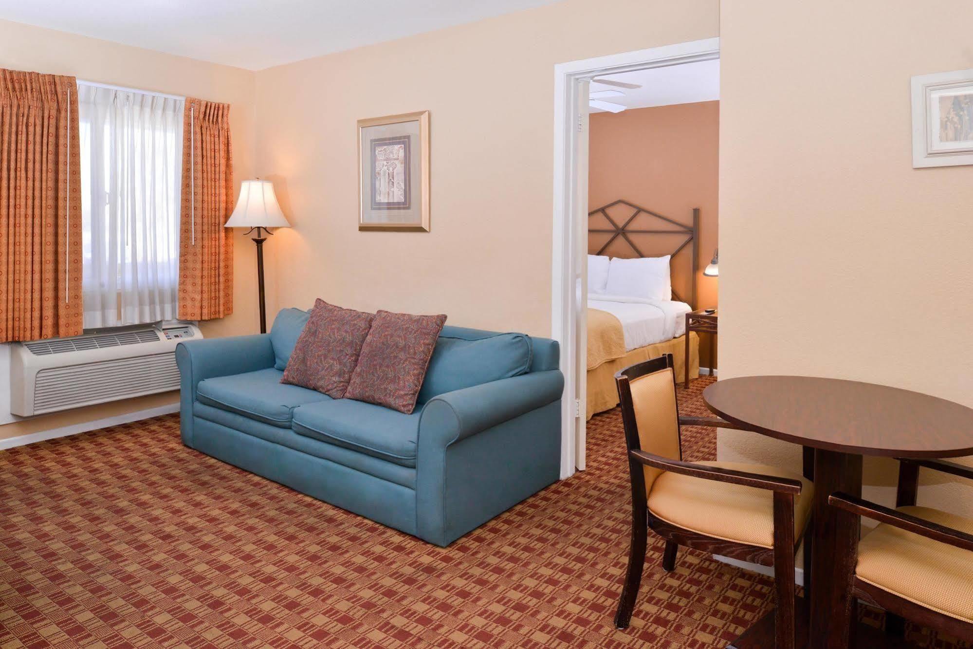 Red Lion Inn & Suites Cathedral City Palm Springs Экстерьер фото